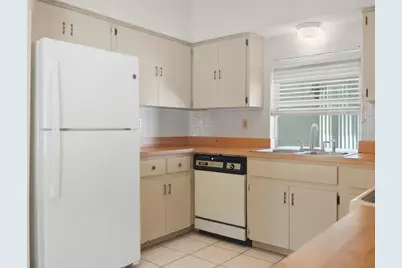 2289 Lake Forest Avenue, Spring Hill, FL 34609 - Photo 9