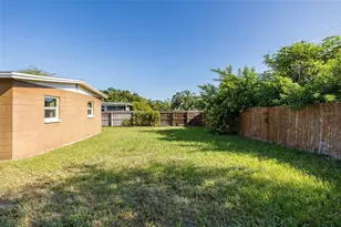 4403 Gandy Cir, Tampa, FL 33616 - Photo 39