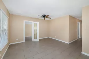 4403 Gandy Cir, Tampa, FL 33616 - Photo 11