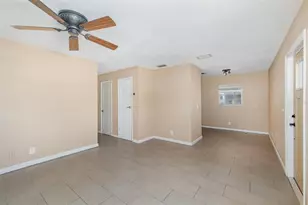4403 Gandy Cir, Tampa, FL 33616 - Photo 7