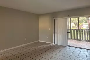 9027 Westchester Cir, Tampa, FL 33604 - Photo 7
