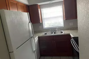 9027 Westchester Cir, Tampa, FL 33604 - Photo 3