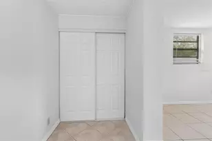 2405 E Annie St, Tampa, FL 33612 - Photo 23