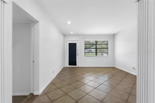 2405 E Annie St, Tampa, FL 33612 - Photo 13