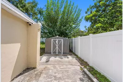 2405 E Annie Street, Tampa, FL 33612 - Photo 9