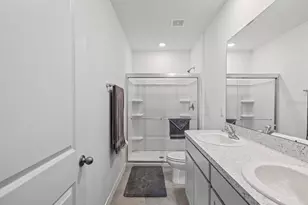 16630 Grotto Steam Pl, Wimauma, FL 33598 - Photo 5