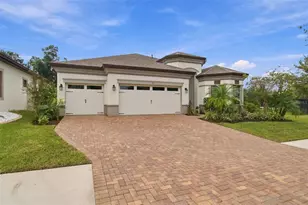 901 Grand Cresta Ave, Brandon, FL 33511 - Photo 1