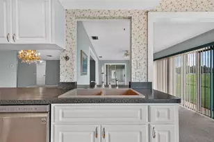 10707 Fallen Leaf Ln, Port Richey, FL 34668 - Photo 21