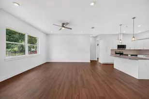 8003 Chaney Ln, Tampa, FL 33617 - Photo 7
