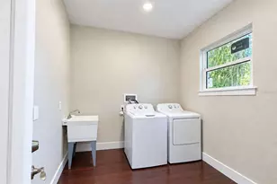 8003 Chaney Ln, Tampa, FL 33617 - Photo 41
