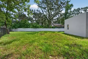 8003 Chaney Ln, Tampa, FL 33617 - Photo 53