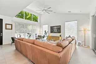 4440 Pompano Dr SE, Saint Petersburg, FL 33705 - Photo 13