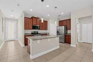 12211 Blue Pacific Dr, Riverview, FL 33579 - Photo 3