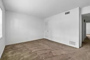 43 Country Club Dr, Largo, FL 33771 - Photo 21