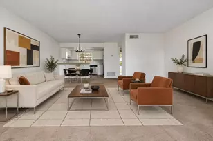 43 Country Club Dr, Largo, FL 33771 - Photo 3