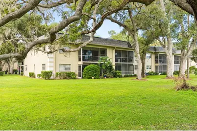 43 Country Club Drive, Largo, FL 33771 - Photo 13
