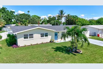 3672 Searobin Drive SE, Saint Petersburg, FL 33705 - Photo 3
