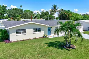 3672 Searobin Dr SE, Saint Petersburg, FL 33705 - Photo 3