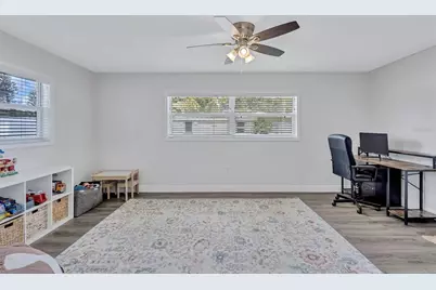 3672 Searobin Drive SE, Saint Petersburg, FL 33705 - Photo 15