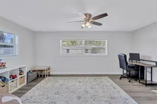 3672 Searobin Dr SE, Saint Petersburg, FL 33705 - Photo 15