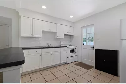 4420 Dr Martin Luther King Jr Street N, Saint Petersburg, FL 33703 - Photo 9