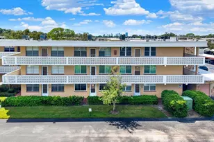 5095 Bay St NE, Saint Petersburg, FL 33703 - Photo 3