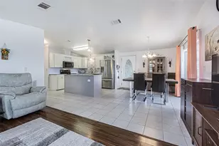 37232 Neukom Ave, Zephyrhills, FL 33541 - Photo 9