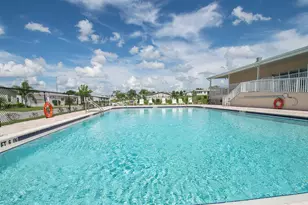 37232 Neukom Ave, Zephyrhills, FL 33541 - Photo 41