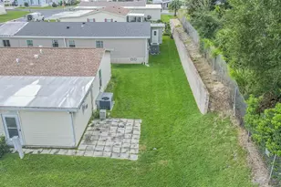 37232 Neukom Ave, Zephyrhills, FL 33541 - Photo 27