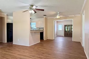 2700 56th Ln N, Saint Petersburg, FL 33710 - Photo 5