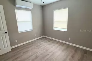 704 E Richmere St, Tampa, FL 33612 - Photo 9
