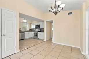 10312 Lake Carroll Way, Tampa, FL 33618 - Photo 11