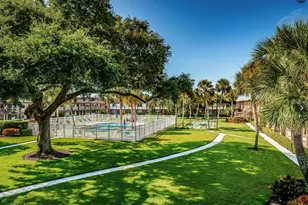 650 Pinellas Point Dr S, Saint Petersburg, FL 33705 - Photo 23