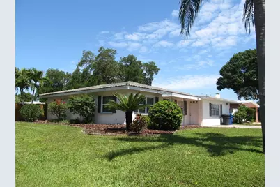 3900 12th Street NE, Saint Petersburg, FL 33703 - Photo 3