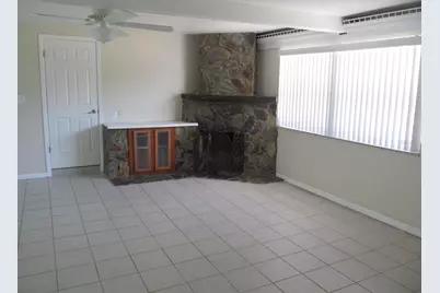 3900 12th Street NE, Saint Petersburg, FL 33703 - Photo 7