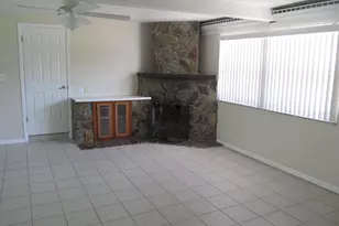 3900 12th St NE, Saint Petersburg, FL 33703 - Photo 7
