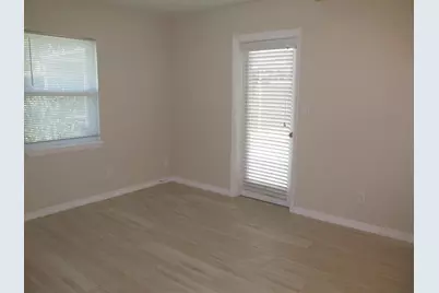 3900 12th Street NE, Saint Petersburg, FL 33703 - Photo 15