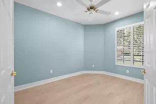 15019 Lake Emerald Blvd, Tampa, FL 33618 - Photo 31