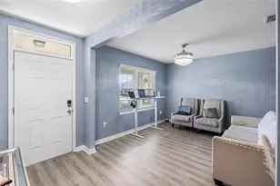 9646 Troncais Cir, Thonotosassa, FL 33592 - Photo 7
