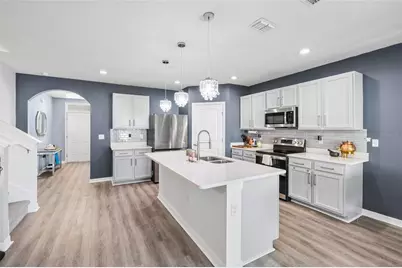 9646 Troncais Circle, Thonotosassa, FL 33592 - Photo 5