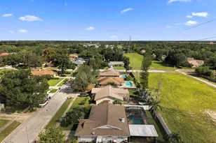 3369 Hunt Club Dr, Clearwater, FL 33761 - Photo 57