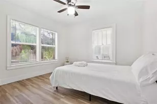 1735 Yale St S, Saint Petersburg, FL 33712 - Photo 11