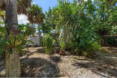 732 Mandalay Avenue, Clearwater, FL 33767 - Photo 29