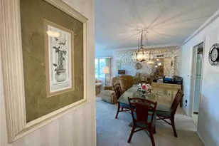 4650 Cove Cir, Saint Petersburg, FL 33708 - Photo 15