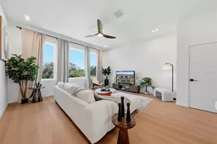 2104 4th St S, Saint Petersburg, FL 33705 - Photo 7