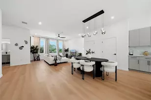 2104 4th St S, Saint Petersburg, FL 33705 - Photo 5