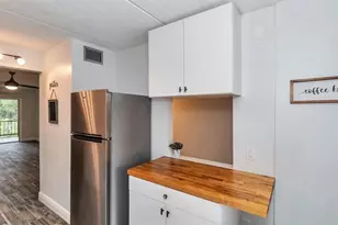 4435 1st St NE, Saint Petersburg, FL 33703 - Photo 5