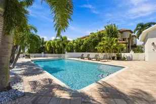 3905 Fontainebleau Dr, Tampa, FL 33634 - Photo 3