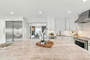 3905 Fontainebleau Dr, Tampa, FL 33634 - Photo 11