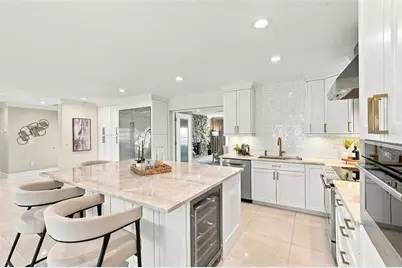 3905 Fontainebleau Drive, Tampa, FL 33634 - Photo 9